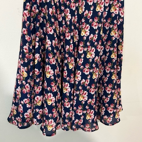 Betsey Johnson Floral Navy Cap Sleeve Fit & Flare Dress SIZE 2 - Picture 8 of 10